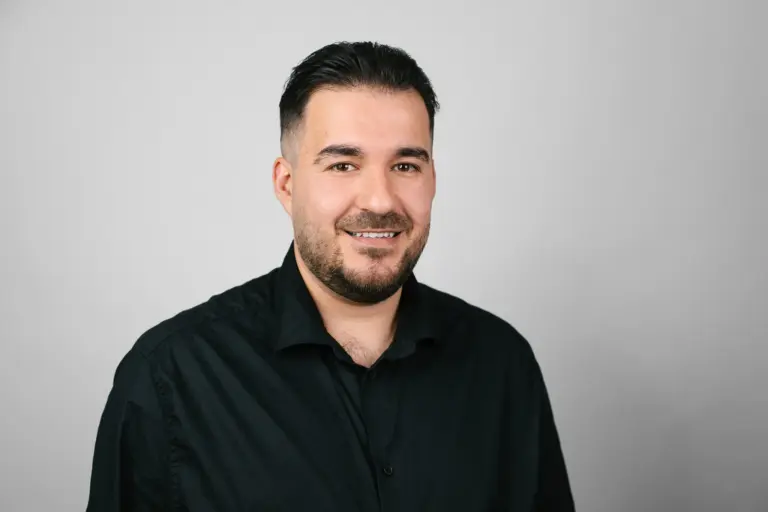 Portrait: Hasan Dogru